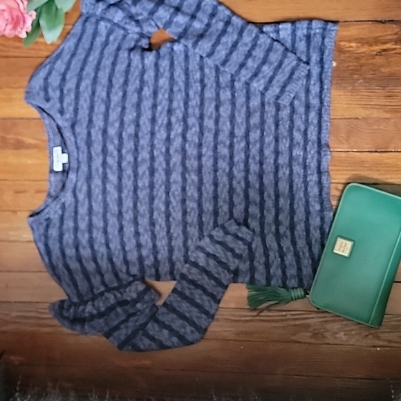 New Kensie Navy and Gray Striped Sweater - Picture 1 of 12